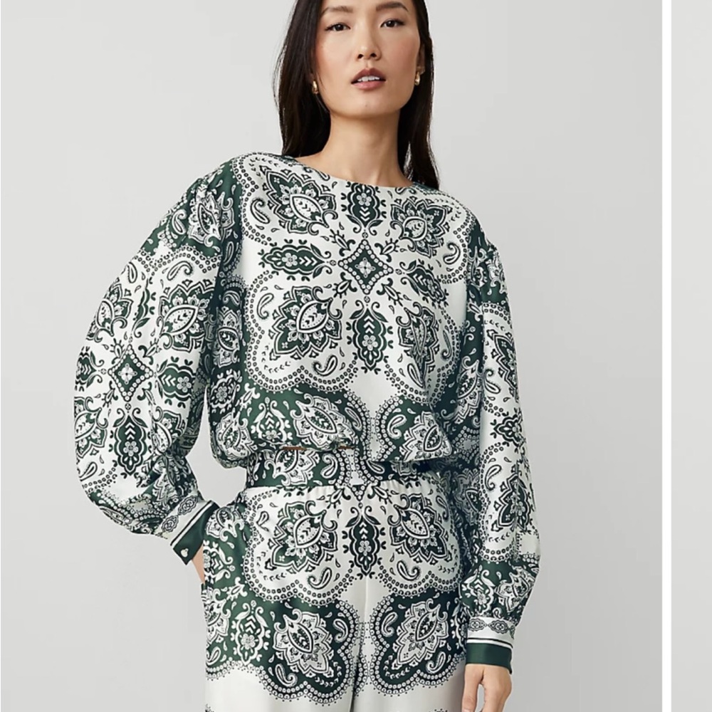 ANN TAYLOR NWT Printed Paisley Satin Shirred Bubble Top